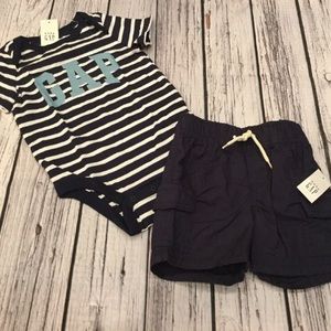 Gap Boys 12-18 Months Logo Shirt & Cargo Shorts